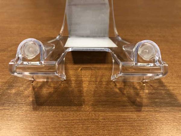 ダイソーのタブレットスタンド３選！　折りたたみ式など、１００円の商品をご紹介