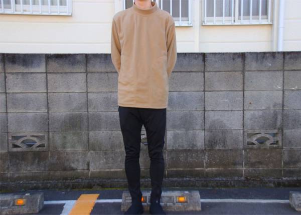 １２８０円のワークマン『防風フリース』　着てみると「首が…」