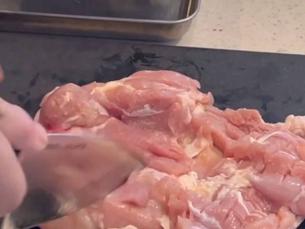 鶏もも肉をレストランの味にするレシピに「今日の晩ごはんはこれで決まり！」