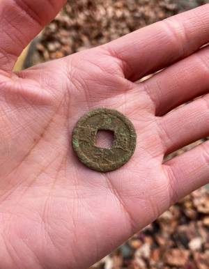 ロマンがある…！　城跡で拾ったものに、「こんなことがあるのか…」