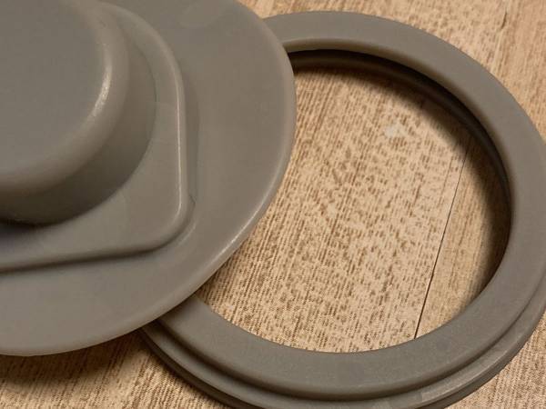 修学旅行に水筒を持参した息子　出発後、目にしたものに「画像だけでも恐ろしい」