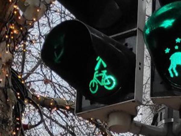 遊び心のある青信号に「こういうの好き」　心が和むデザインに癒される