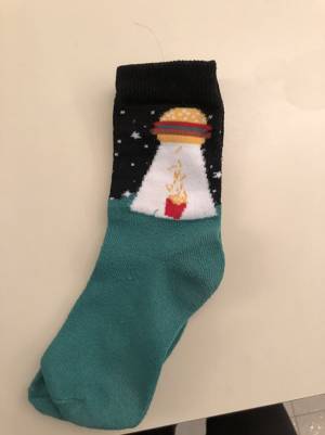 息子の靴下をよく見ると…？　「めちゃくちゃ欲しい」と話題になった写真がこちら