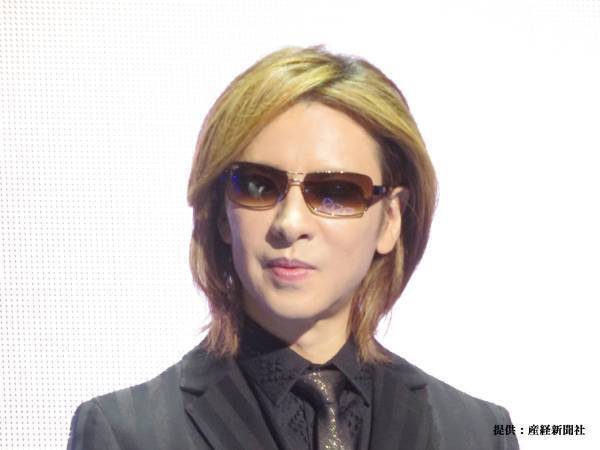 YOSHIKIがhideとの『ツーショット写真』を投稿　つづられた想いに、胸がじんわり