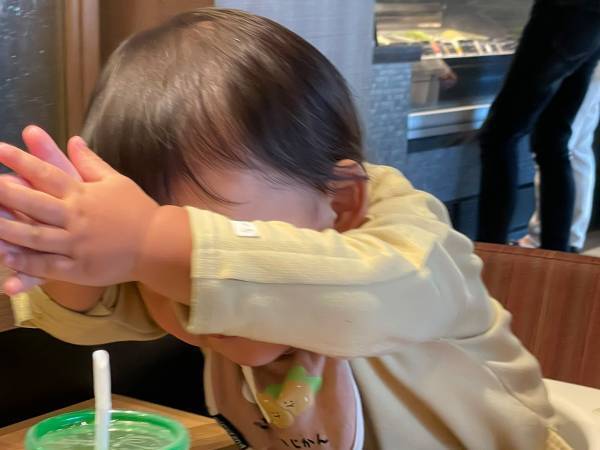 焼き肉店で、１歳の男の子が…？　母親への『お願い』に吹き出す