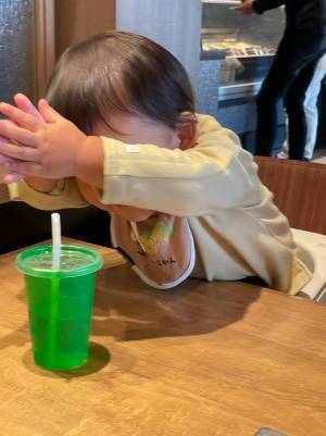 焼き肉店で、１歳の男の子が…？　母親への『お願い』に吹き出す