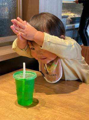 焼き肉店で、１歳の男の子が…？　母親への『お願い』に吹き出す