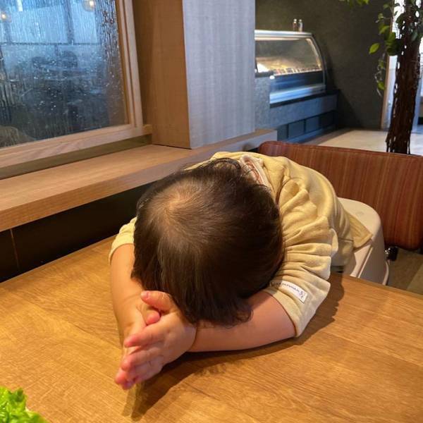 焼き肉店で、１歳の男の子が…？　母親への『お願い』に吹き出す