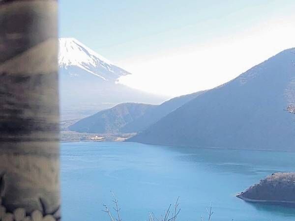 「こんなにピッタリ合うもんなんだ」　見慣れた富士山の写真と思いきや…