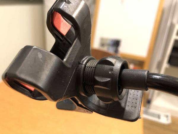 セリアのスマホスタンドおすすめ７選！　折りたたみ、アーム式などをご紹介