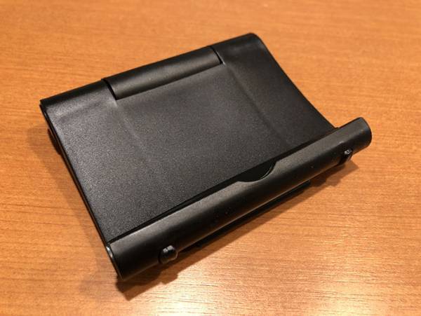 セリアのスマホスタンドおすすめ７選！　折りたたみ、アーム式などをご紹介