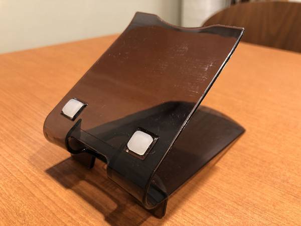 セリアのスマホスタンドおすすめ７選！　折りたたみ、アーム式などをご紹介