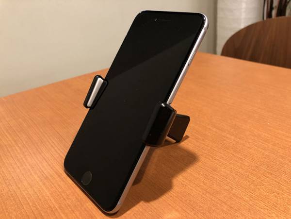 セリアのスマホスタンドおすすめ７選！　折りたたみ、アーム式などをご紹介