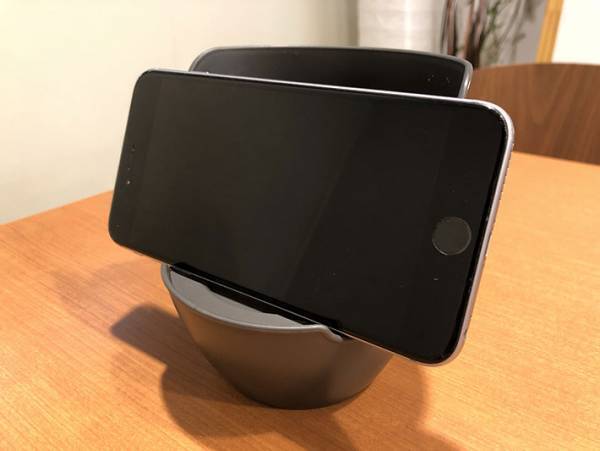 セリアのスマホスタンドおすすめ７選！　折りたたみ、アーム式などをご紹介