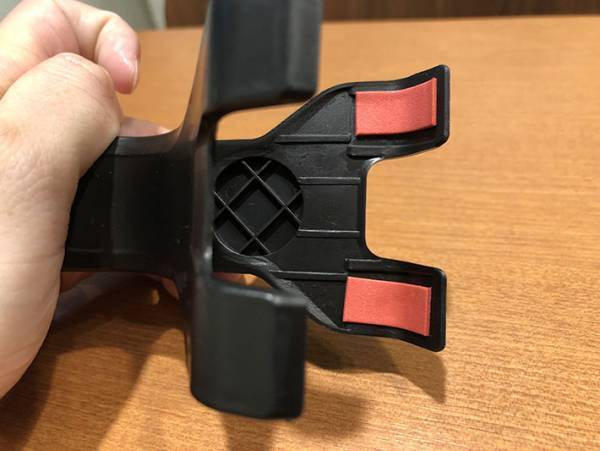 セリアのスマホスタンドおすすめ７選！　折りたたみ、アーム式などをご紹介