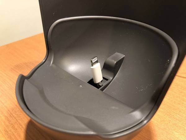 セリアのスマホスタンドおすすめ７選！　折りたたみ、アーム式などをご紹介