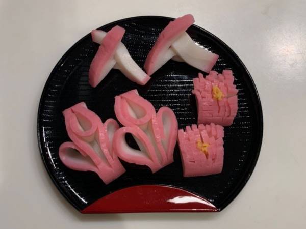 かまぼこの会社が紹介する『飾り切り』動画が簡単すぎて誰にでも出来る件