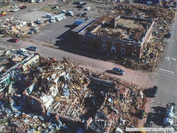 すごい偶然！　竜巻で行方不明になった犬を探していたら？