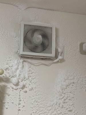 暴風雪の恐ろしさが伝わる『室内写真』に、８万人が驚愕！　「これはやばい…」