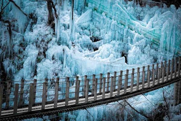 自然が作り出した『冬の絶景』に、感動の声が続出　「幻想的」「映画に出てきそう」