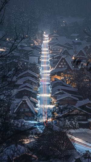 白川郷が『バック・トゥ・ザ・フューチャー』に！？　偶然撮れた写真がコチラ