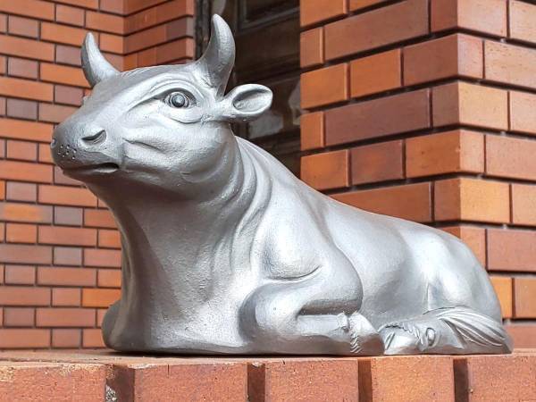 今年は牛年　『牛』の字のつく名字の人は、今年は何かいい事があるかもしれない