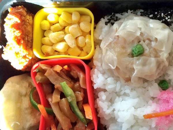 「キャラ弁って難しいな…」　１枚の写真に「センスが抜群」「これは元気出る」