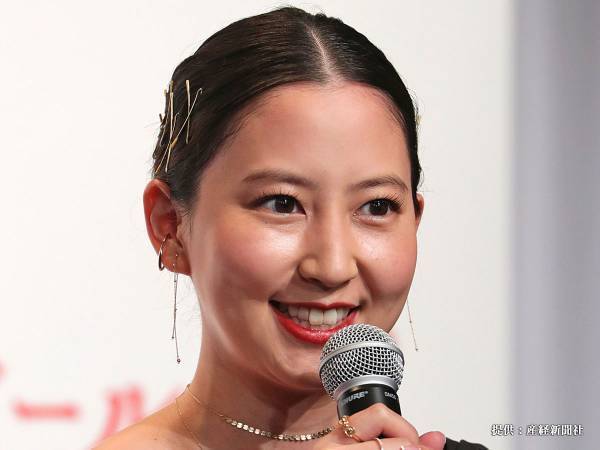 河北麻友子「本当に幸せー！」　笑顔弾ける夫婦の写真で結婚を発表！