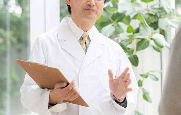 アレルギー持ちの女性に医師「我慢するしかないね」　その理由に、９万人が共感！