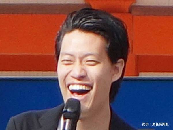 年齢確認をされた『霜降り明星』粗品　店員の対応に「自分なら昇進させる」