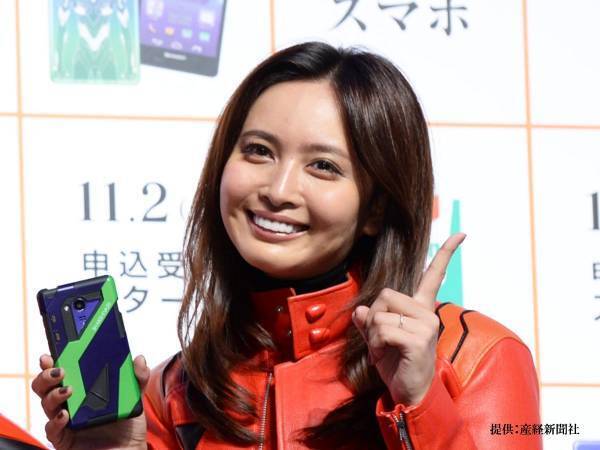 加藤夏希、第３子出産を報告！　赤ちゃんとのツーショットに「心温まった」