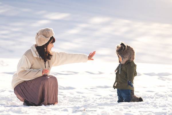 「愛おしすぎる」「ニヤニヤが止まらない」　転んでしまった息子に手を差し伸べ…？