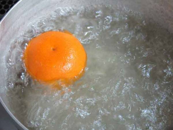 ミカンの白い繊維『取る派』に朗報！！超簡単に取る方法とは