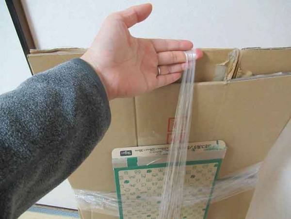 まだビニール紐使ってるの？ダンボールはコレでまとめるのがおすすめ