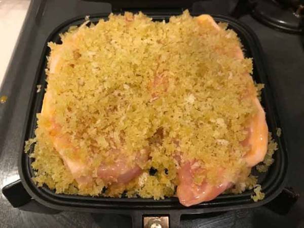 「えっ、こんなこともできるの？」ホットサンドメーカーでトンカツクッキング