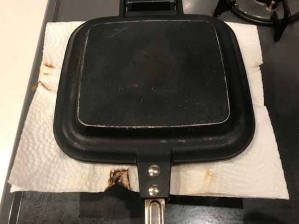 「えっ、こんなこともできるの？」ホットサンドメーカーでトンカツクッキング