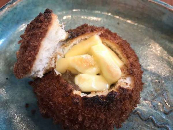 セブンイレブンアレンジレシピ！カレーパン×ベビーチーズが激ウマだった