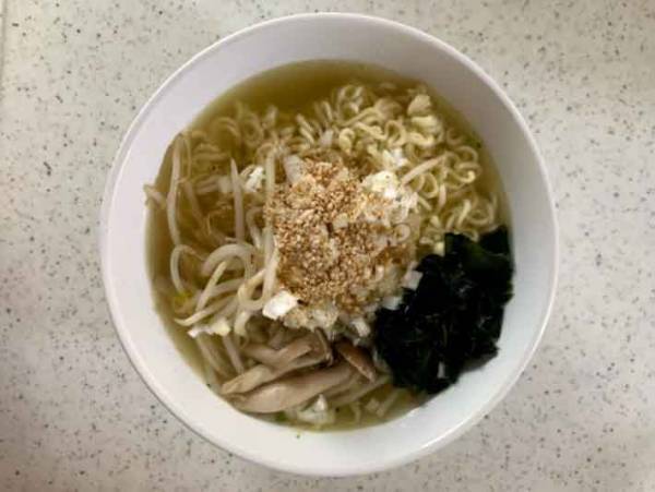 インスタントラーメンをほんの少しおいしく 誰でも簡単にできる袋麺アレンジ