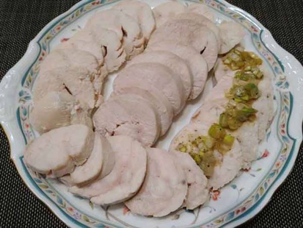 見た目よし タンパク質もタップリ摂れる 鶏むね肉のネギソースを作ってみました！
