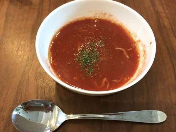 驚くほど簡単にできる！混ぜてチン ５分で完成のしらすトマトスープ