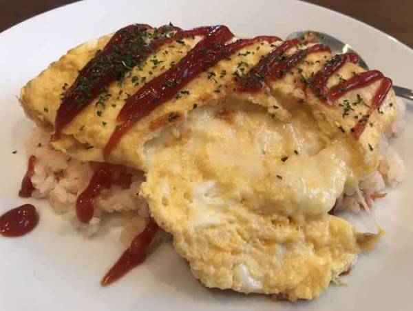 クッキングシートで調理！炭酸水でふわとろオムライスを作ってみた