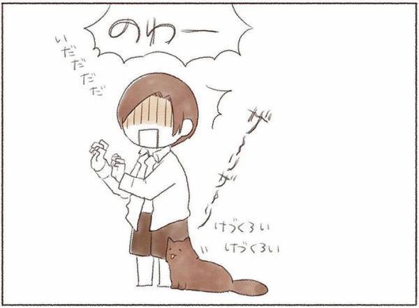 忙しそうな飼い主を見た猫が…　「なんて健気なの」「罪な猫だ」