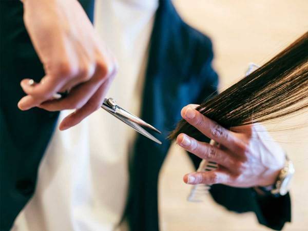 私語禁止！　客に安心してもらおうと、美容室がサービスをスタート