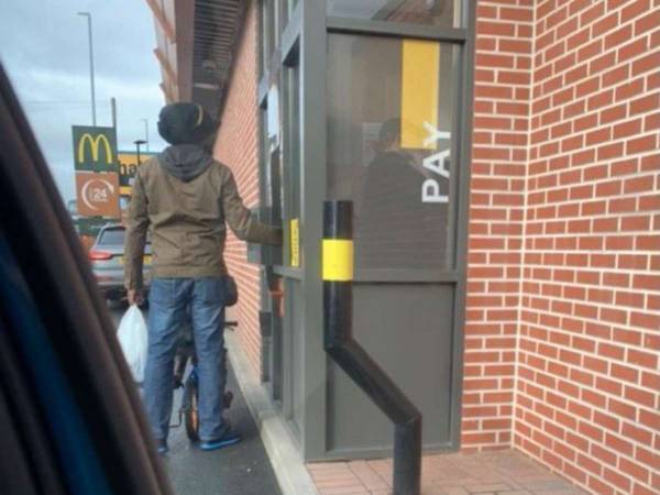 マクドナルドで注文を断られた親子　それを見ていた少年の行動に称賛の声