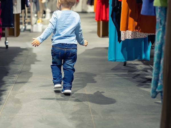 買い物中に子供を見失った母親　『迷子の子供を見つける方法』を試したら…