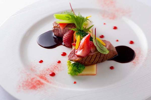 ホテルに毎日１２時間滞在　快適すぎる『テレワーク』のスタイルが可能に！