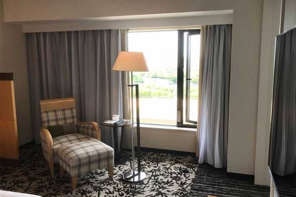 ホテルに毎日１２時間滞在　快適すぎる『テレワーク』のスタイルが可能に！