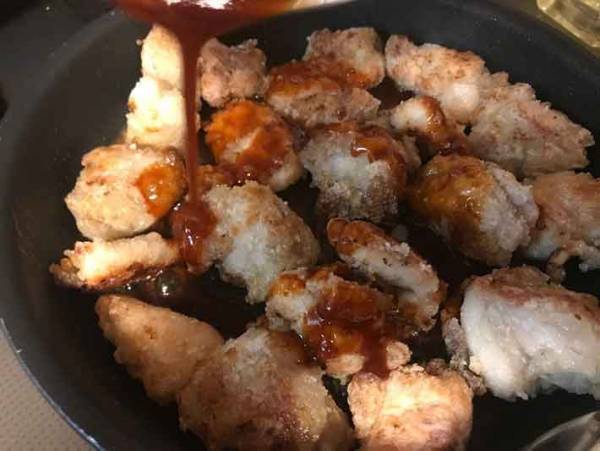 旨辛でやみつきになるおいしさ！ヤンニョムチキンの作り方