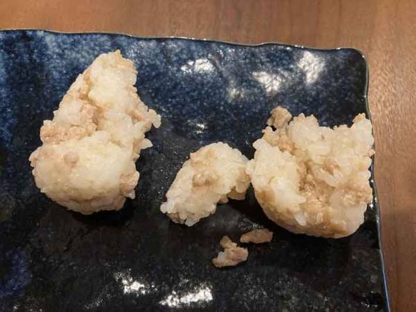 今日から使えるライフハック！おにぎり崩れを防ぐにはアレを使えばよかった