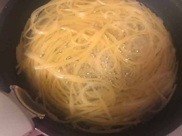 災害時に覚えておくと便利！『蒸しパスタ』の作り方とは？